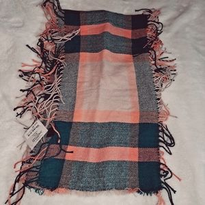 Restyle & Co. Scarf